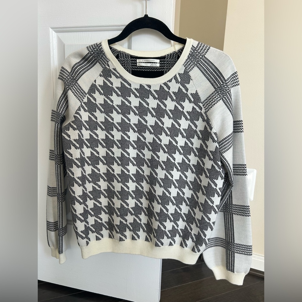 Anthropologie Black and White Houndstooth Crew Neck Sweater